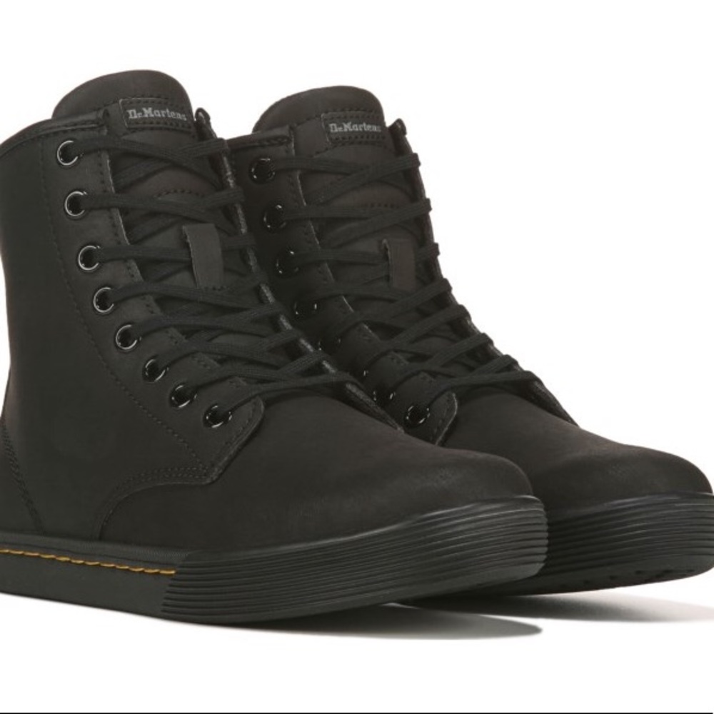 Dr. Marten Womens Sheridan lace up boot